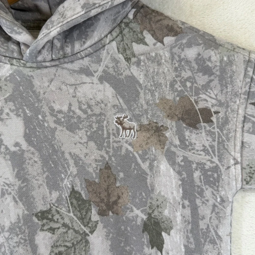 Abercrombie Kids A&F Essentials Camo Leaf Print Pullover Hoodie Grey Size 7/8